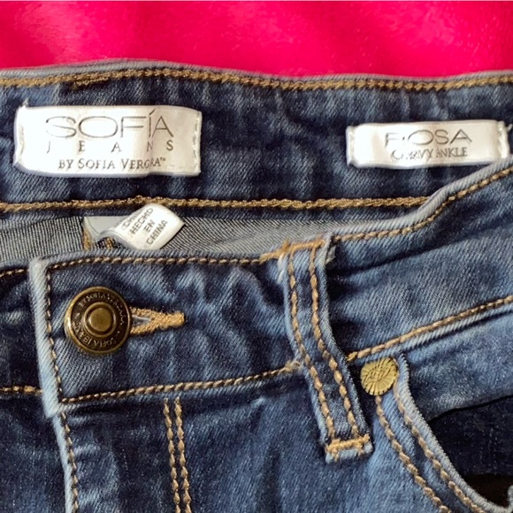 Skinny Jeans - Picture 3 of 4